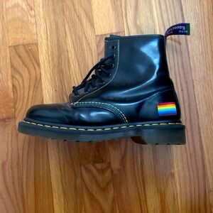 LGBTQ+ PRIDE Dr martens SMOOTH LEATHER LACE UP BOOTS